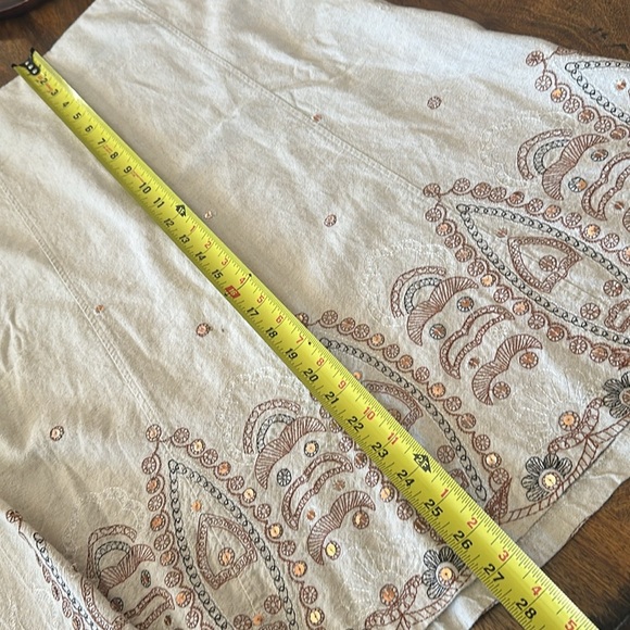 Linen mix skirt with sequin design. EUC size 14 - Picture 5 of 5